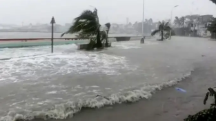Siêu bão Fung-Wong đổ bộ vào miền Đông Philippines